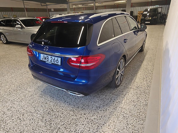 Mercedes-Benz C30 5 of 19