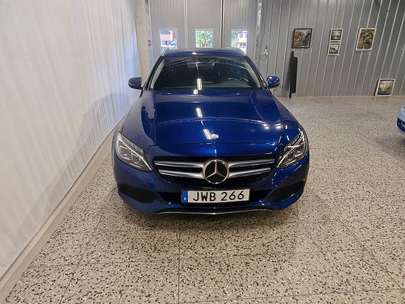 Mercedes-Benz C30 7 of 19