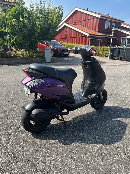 Piaggio Zip 3 of 9