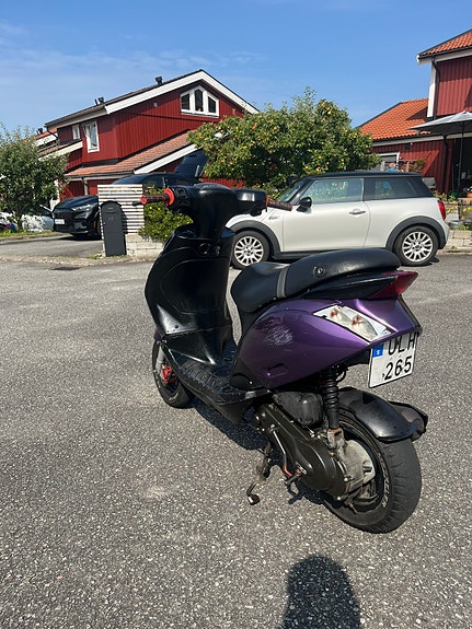 Piaggio Zip 5 of 9