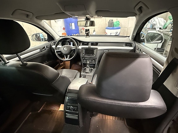 Skoda Superb 5 of 12