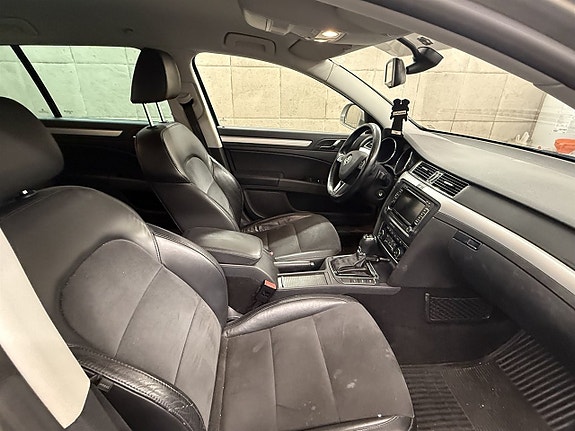 Skoda Superb 7 of 12
