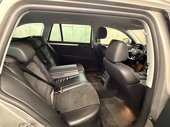 Skoda Superb 6 of 12
