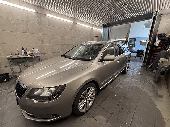 Skoda Superb 4 of 12