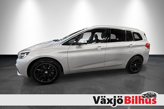 BMW 220d 3 of 15