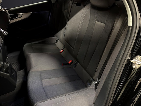 Audi A4 22 of 30