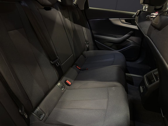 Audi A4 23 of 30