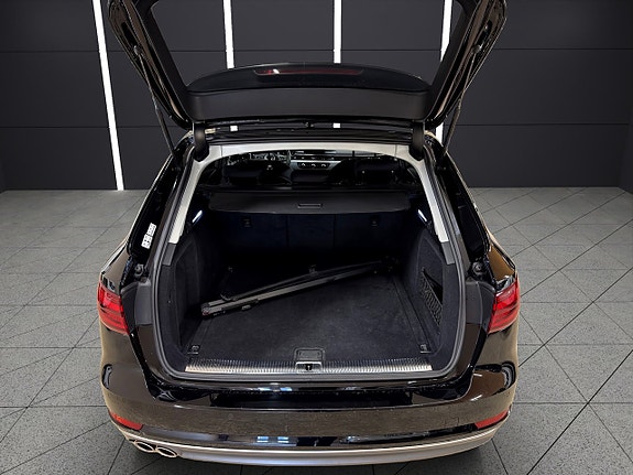 Audi A4 17 of 30
