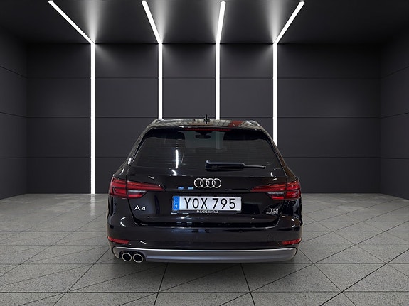 Audi A4 4 of 30
