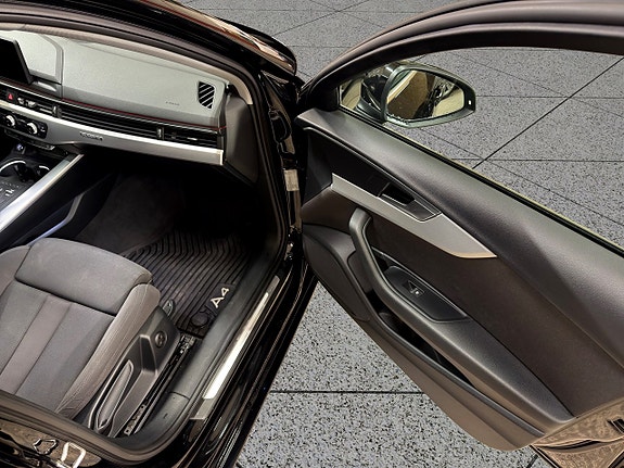 Audi A4 19 of 30