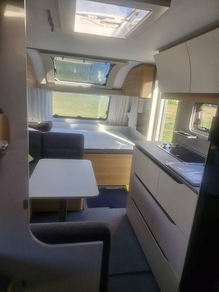 ADRIA ADORA 573 PT. Alde/3-Vån-säng/Tält.2021 9 of 12
