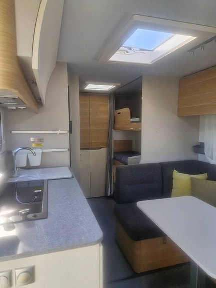 ADRIA ADORA 573 PT. Alde/3-Vån-säng/Tält.2021 7 of 12