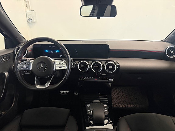 Mercedes-Benz A180 8 of 17