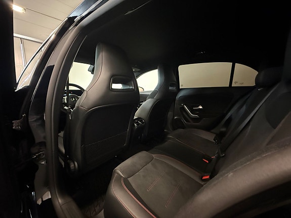 Mercedes-Benz A180 14 of 17