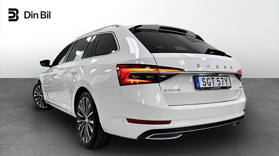 Skoda Superb 3 of 12