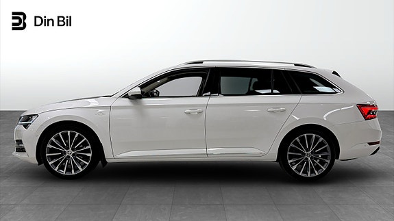 Skoda Superb 2 of 12