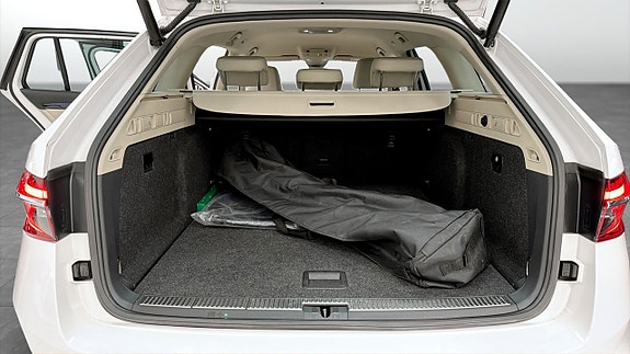 Skoda Superb 12 of 12
