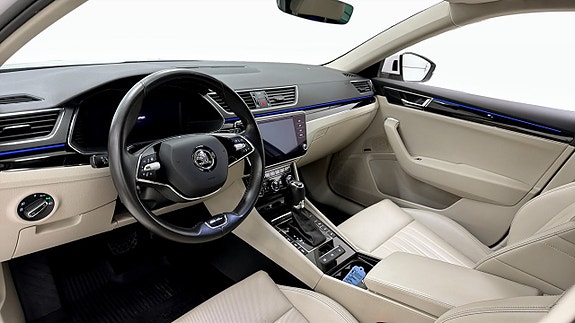 Skoda Superb 7 of 12