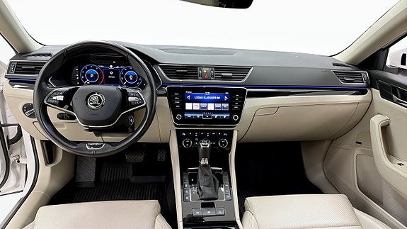 Skoda Superb 10 of 12