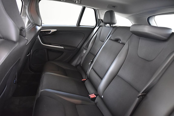 Volvo V60 12 of 13