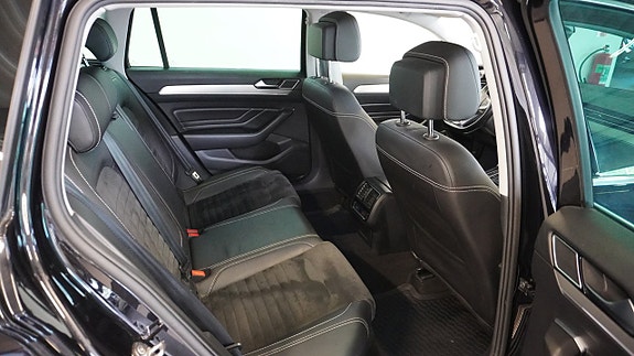 Volkswagen Passat 11 of 23