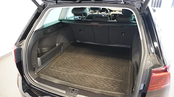 Volkswagen Passat 5 of 23