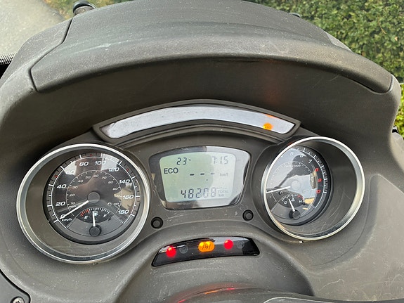 Piaggio MP3 500 3 of 4