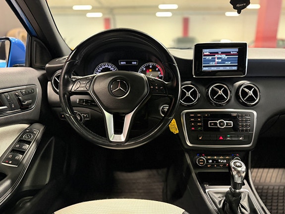 Mercedes-Benz A180 14 of 19