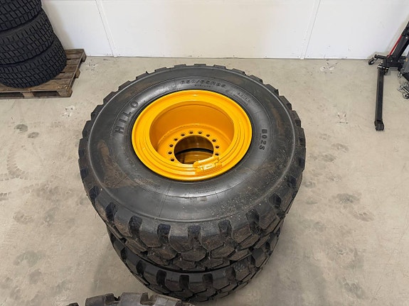 650/65R25 Med fälg till L70-L90 2 of 2