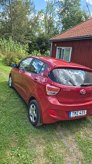 Hyundai i10 3 of 8