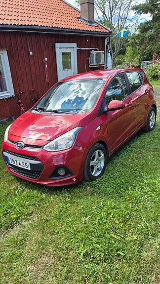 Hyundai i10 4 of 8