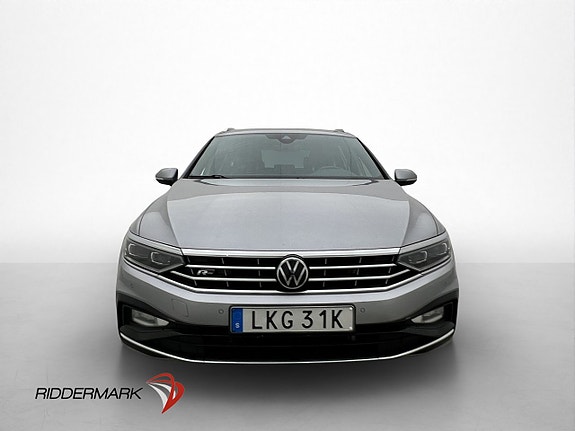 Volkswagen Passat 2 of 29