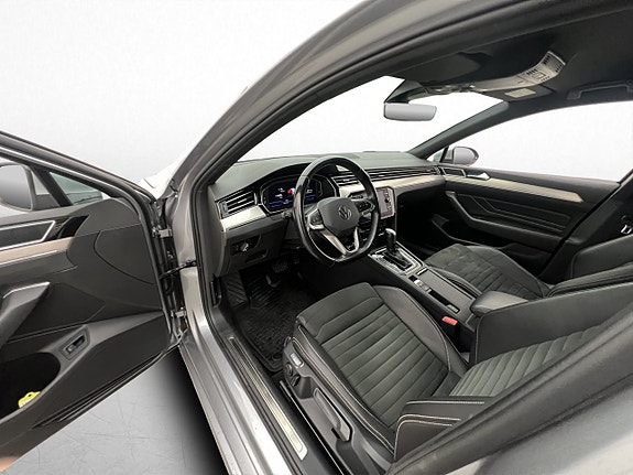 Volkswagen Passat 8 of 29