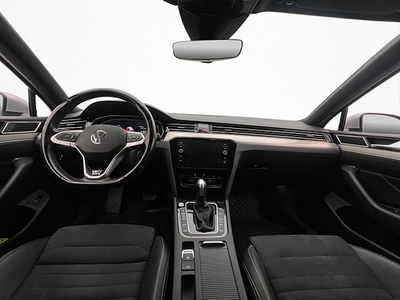 Volkswagen Passat 13 of 29
