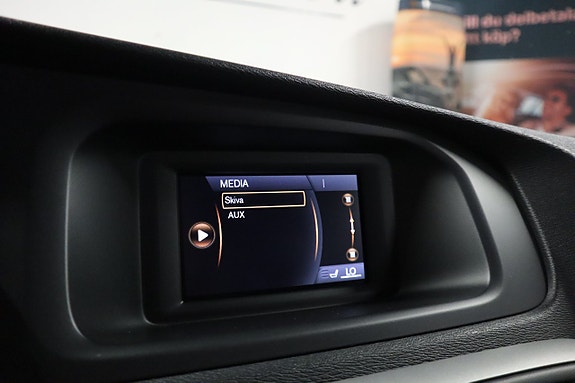 Volvo V40 12 of 18