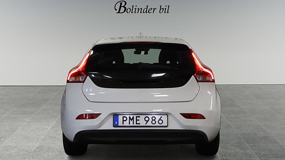 Volvo V40 5 of 18