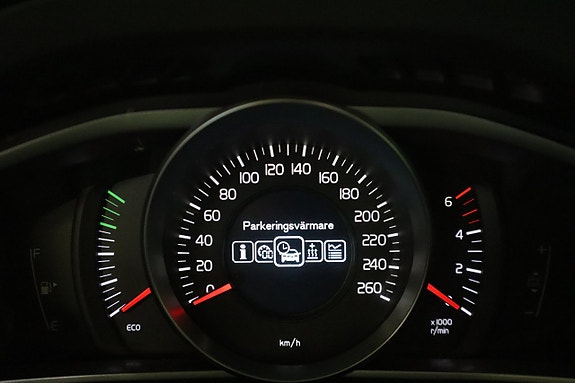 Volvo V40 10 of 18