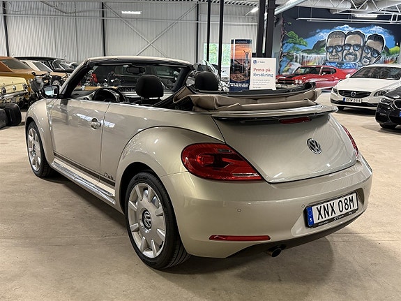 Volkswagen Beetle 5 of 12