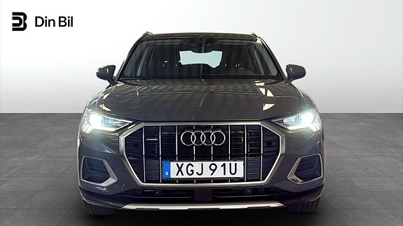 Audi Q3 4 of 12