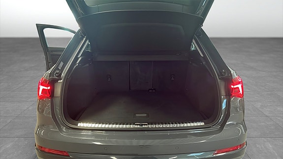 Audi Q3 12 of 12