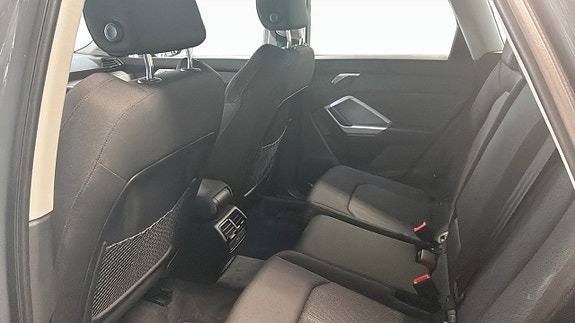 Audi Q3 11 of 12