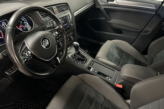 Volkswagen Golf Alltrack 14 of 29