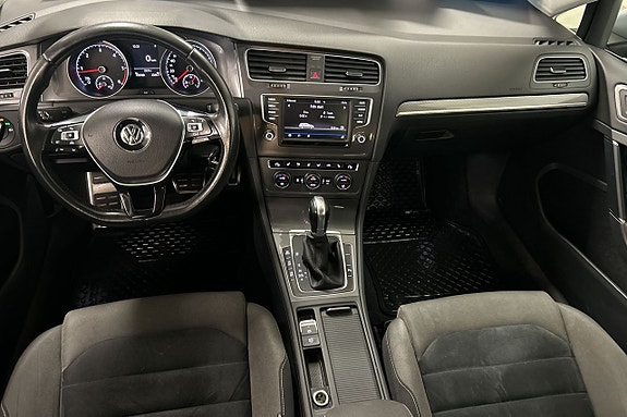 Volkswagen Golf Alltrack 16 of 29