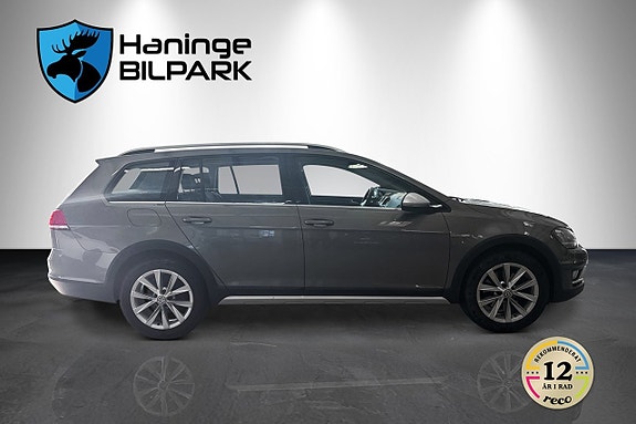 Volkswagen Golf Alltrack 7 of 29