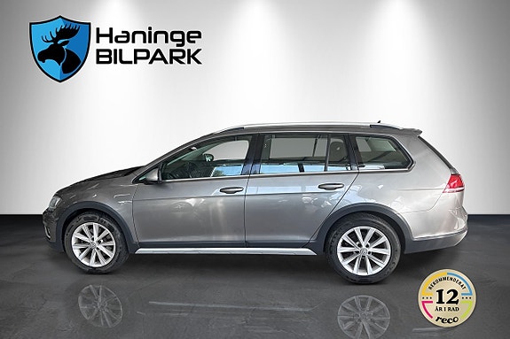 Volkswagen Golf Alltrack 11 of 29