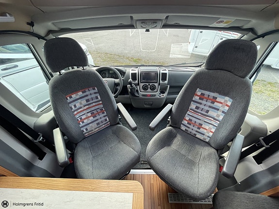 Weinsberg 650 Mf IMP. R55 | ALDE VÄRME | STORA MOTORN | B-KÖRKORT 8 of 20