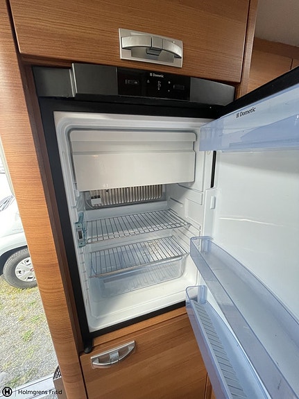 Weinsberg 650 Mf IMP. R55 | ALDE VÄRME | STORA MOTORN | B-KÖRKORT 14 of 20