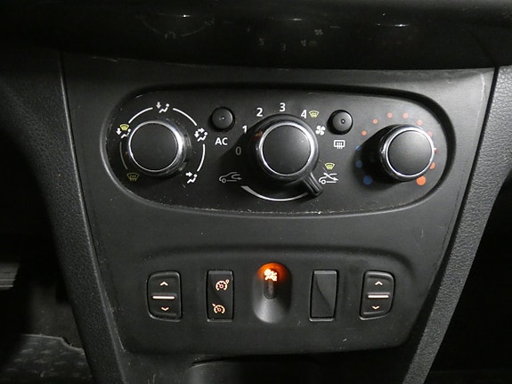 Dacia Logan 9 of 15
