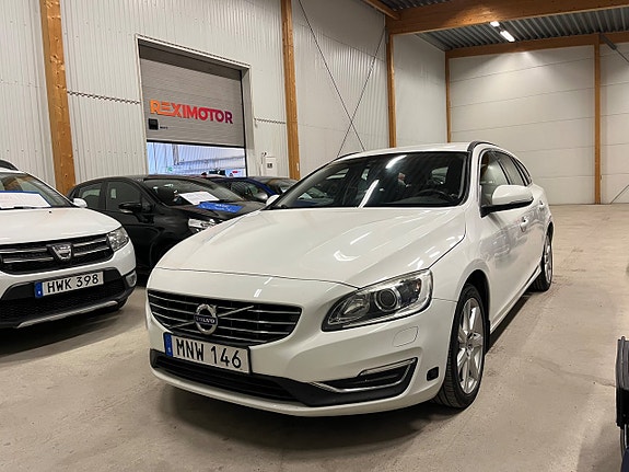 Volvo V60 7 of 16