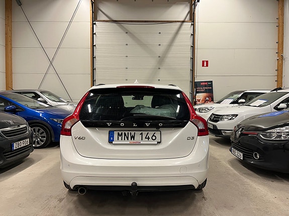 Volvo V60 5 of 16